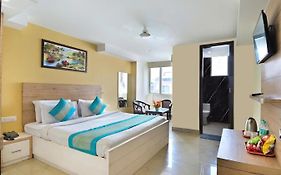 Hotel Good Luck By Jmd Group Near Delhi Igi Airport